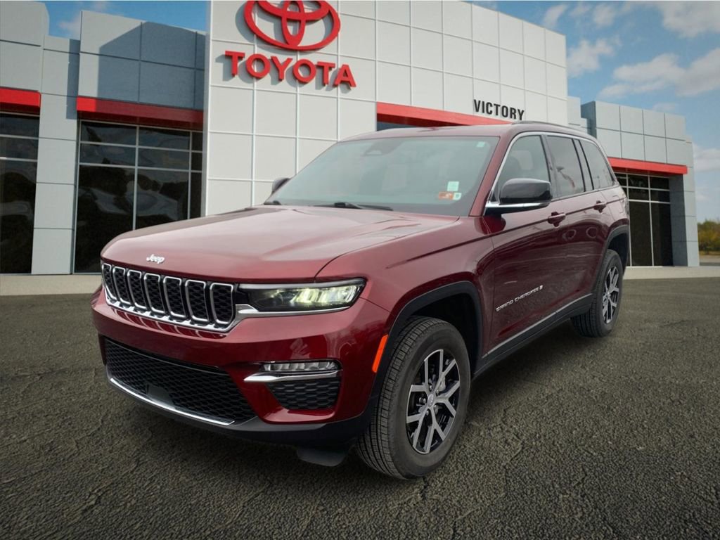Used 2024 Jeep Grand Cherokee Limited image 7