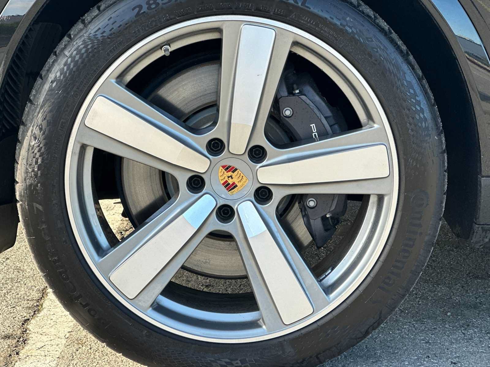 Used 2024 Porsche Cayenne AWD/4WD image 28