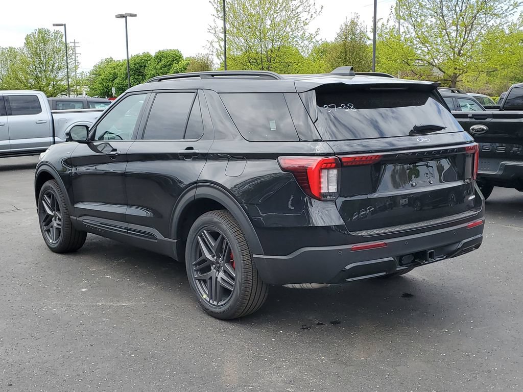 New 2026 Ford Explorer ST-Line w/ ST-Line Street Pack AWD/4WD image 6