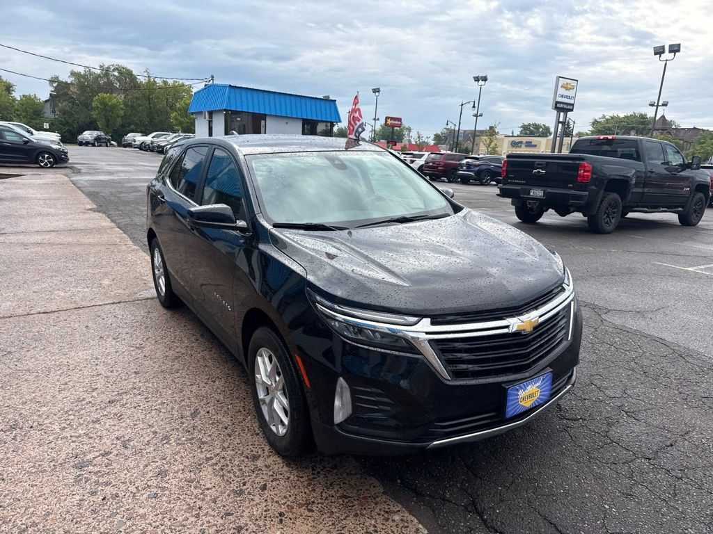 Used 2024 Chevrolet Equinox LT AWD/4WD image 5