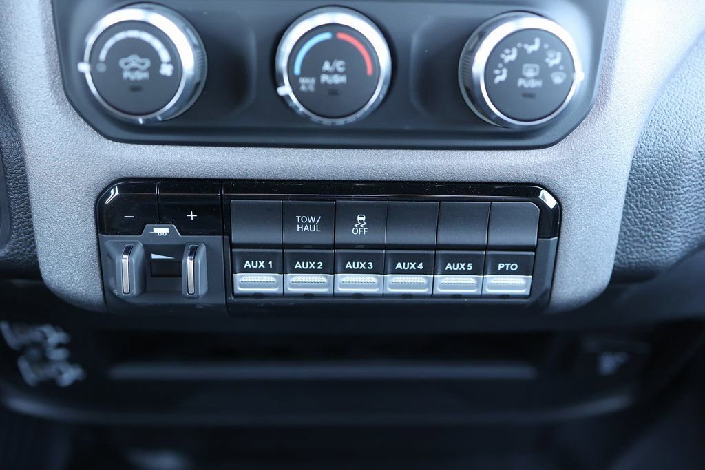 New 2024 RAM 5500 Tradesman image 31