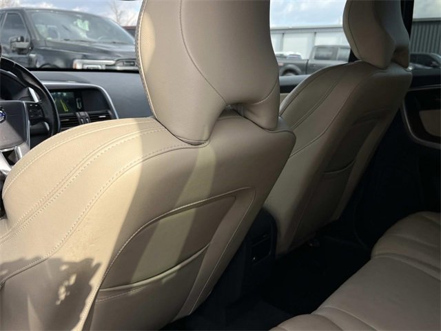 Used 2016 Volvo XC60 T6 Platinum image 21