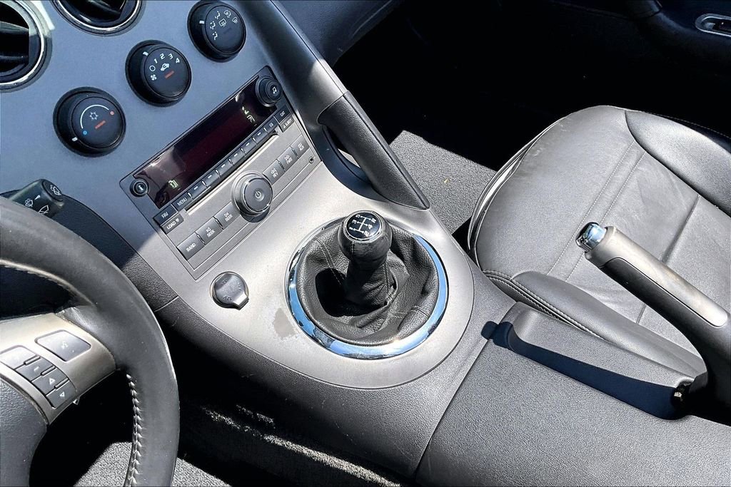 Used 2006 Pontiac Solstice Convertible w/ Premium Package RWD image 15