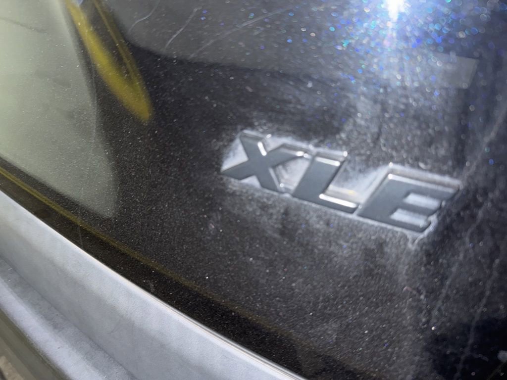 Used 2020 Toyota RAV4 XLE Premium image 11