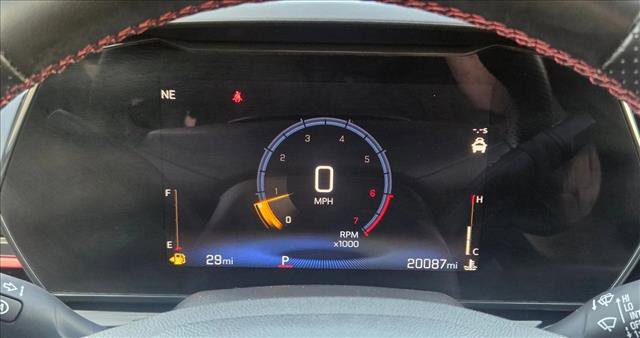 Used 2024 Chevrolet Trax RS w/ Sunroof Package image 11