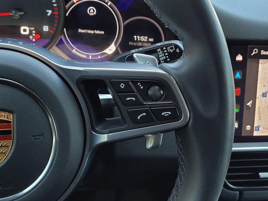Used 2022 Porsche Cayenne w/ Premium Package AWD/4WD image 22