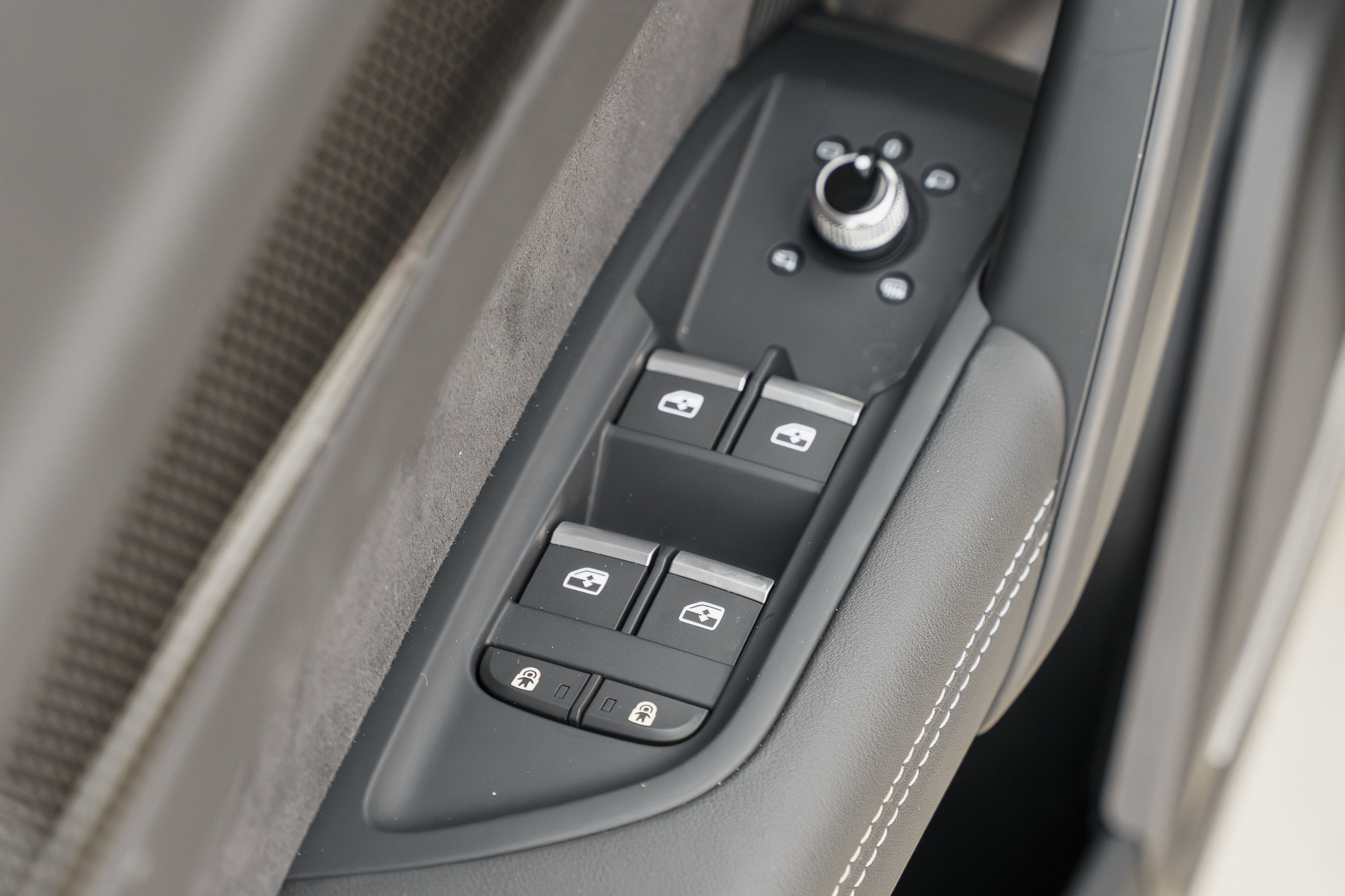 Certified 2025 Audi SQ5 Premium Plus image 24