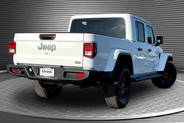 Used 2023 Jeep Gladiator Overland AWD/4WD image 6