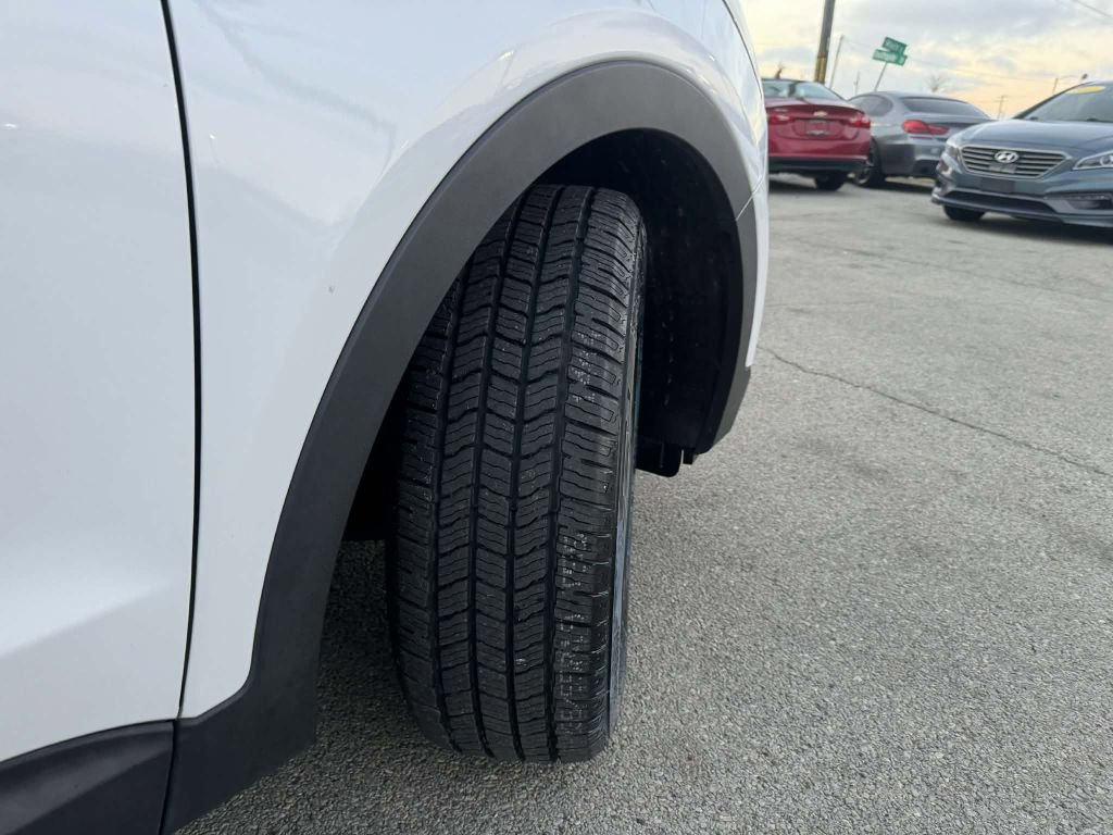 Used 2015 Hyundai Santa Fe Sport 2.0T w/ Option Group 05 image 11