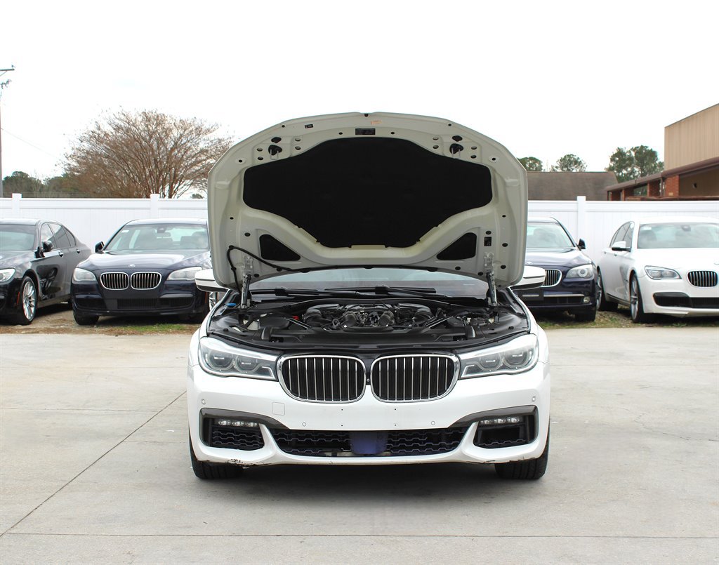 Used 2016 BMW 750i xDrive AWD/4WD image 46