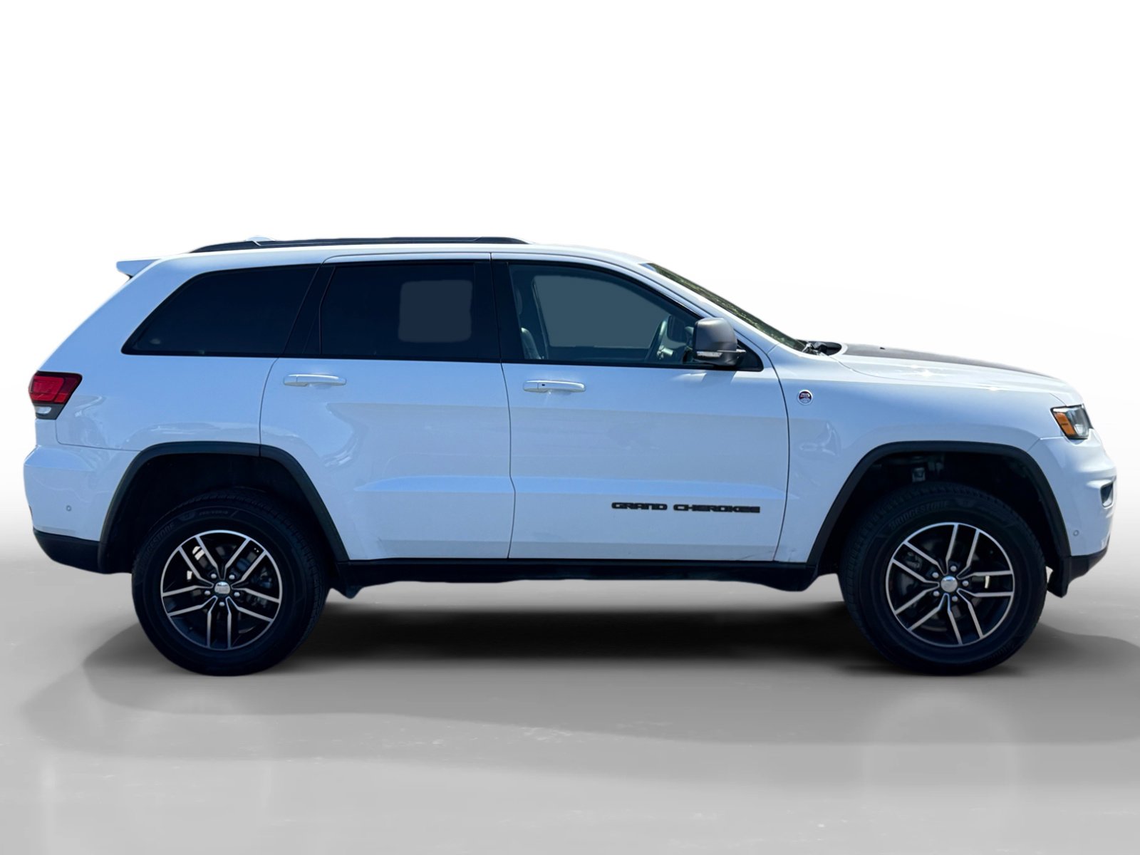 Used 2017 Jeep Grand Cherokee Trailhawk w/ Jeep Active Safety Group image 6