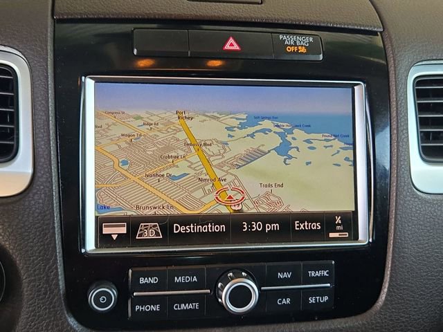 Used 2013 Volkswagen Touareg VR6 image 33