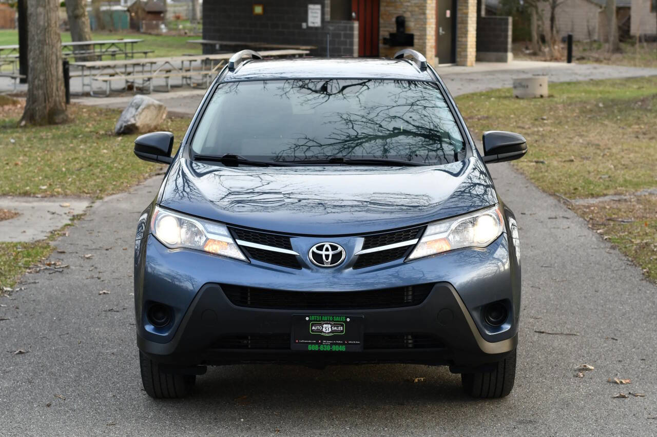 Used 2014 Toyota RAV4 LE AWD/4WD image 2