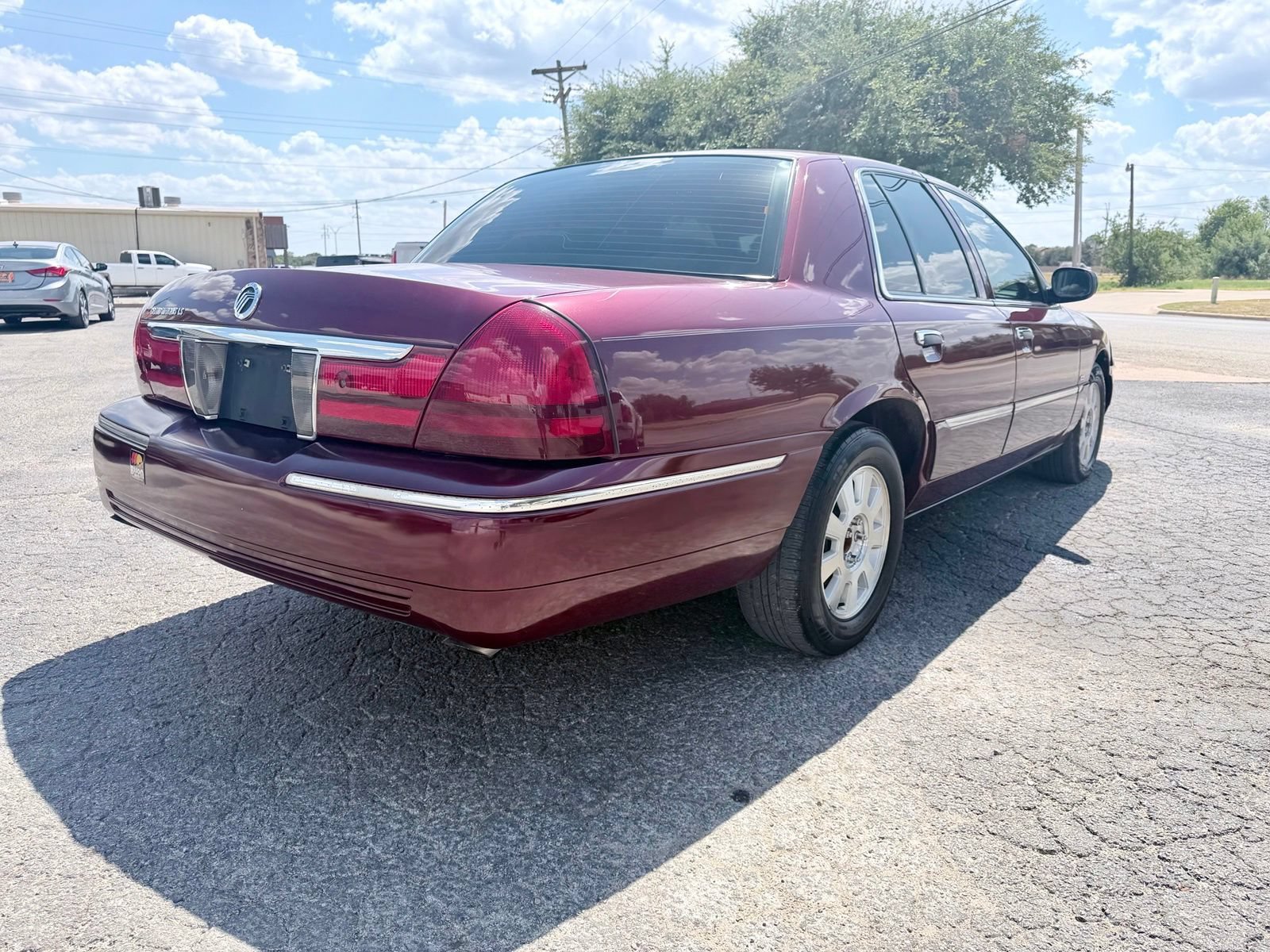 Used 2004 Mercury Grand Marquis LS RWD image 3