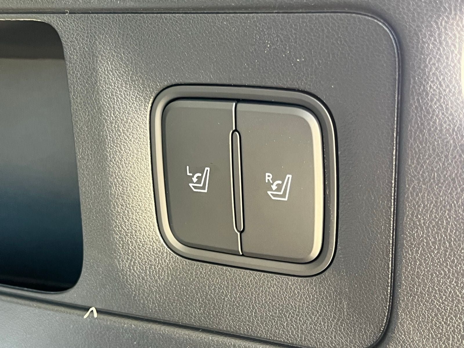 New 2026 Hyundai Ioniq 9 SE AWD/4WD image 17