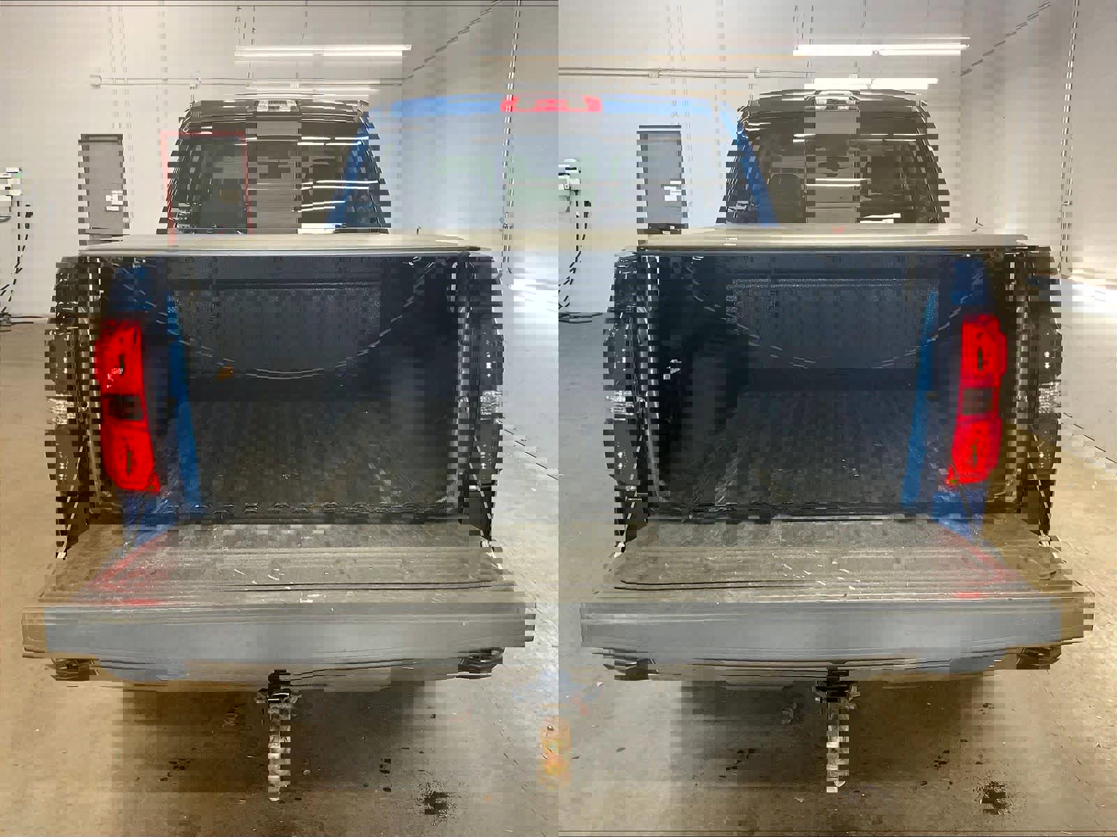 Used 2015 GMC Sierra 1500 SLT w/ SLT Crew Cab Value Package image 34