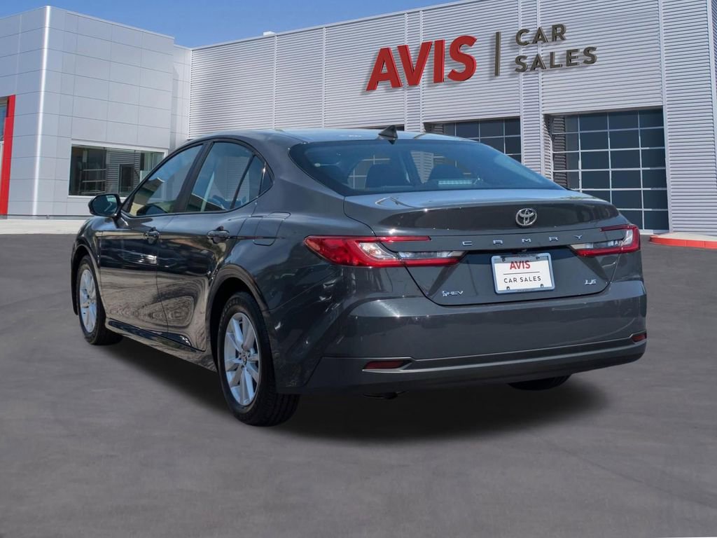 Used 2025 Toyota Camry LE image 9