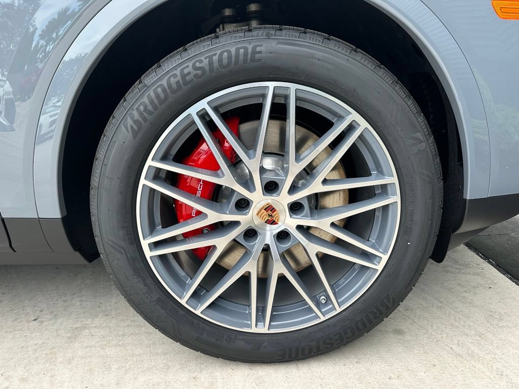 New 2026 Porsche Cayenne S AWD/4WD image 15