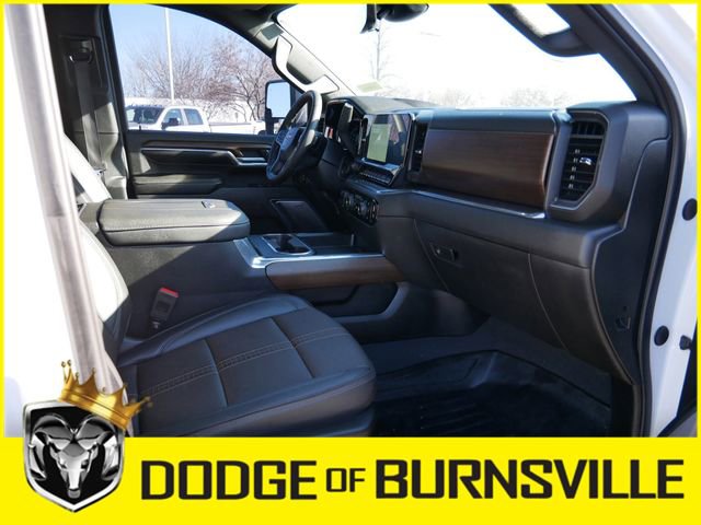 Used 2024 Chevrolet Silverado 2500 High Country w/ High Country Premium Package image 16