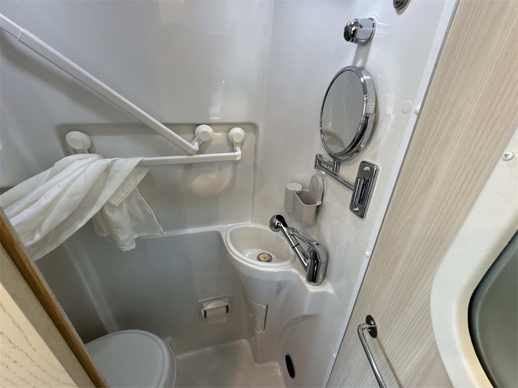 Used 2022 Mercedes-Benz Sprinter 3500 image 50