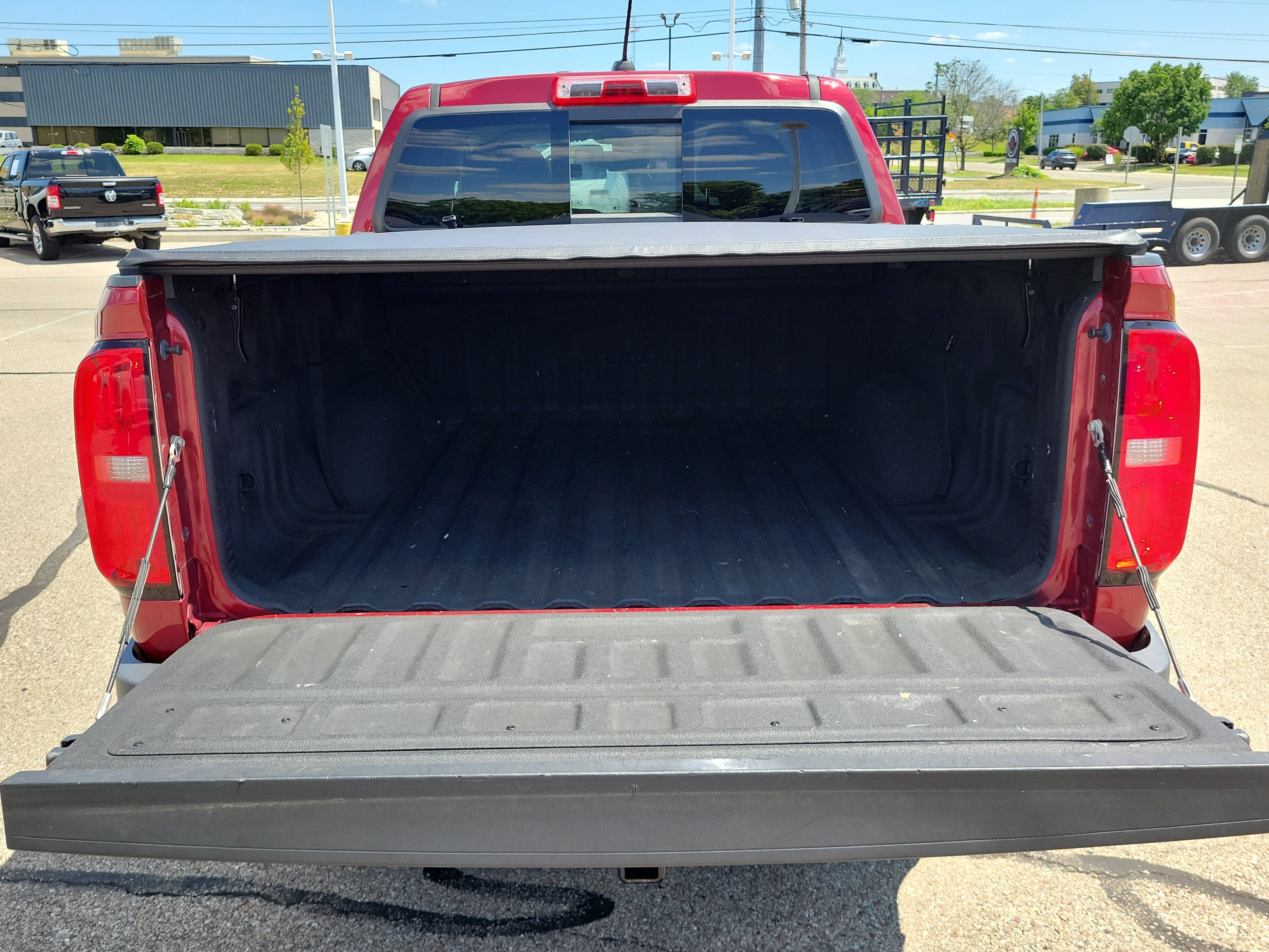 Used 2017 Chevrolet Colorado Z71 AWD/4WD image 7
