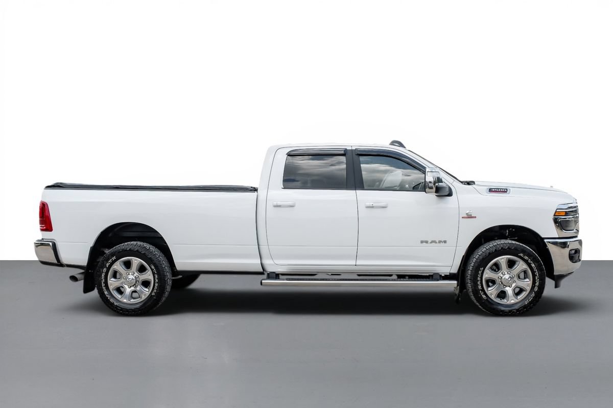 Used 2025 RAM 3500 Laramie AWD/4WD image 5