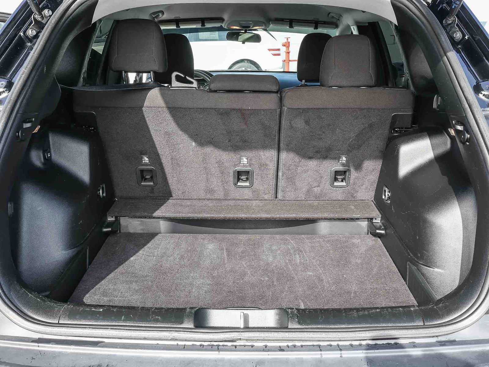 Used 2019 Jeep Cherokee Latitude w/ Popular Appearance Group image 28