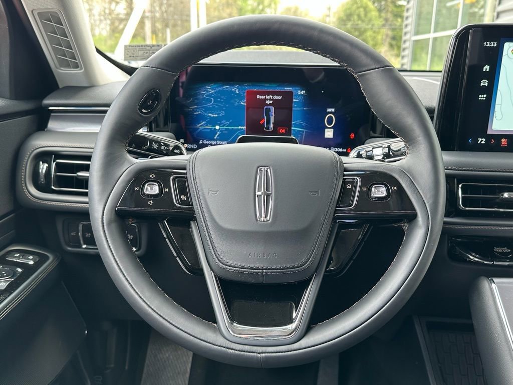 New 2026 Lincoln Aviator AWD image 8