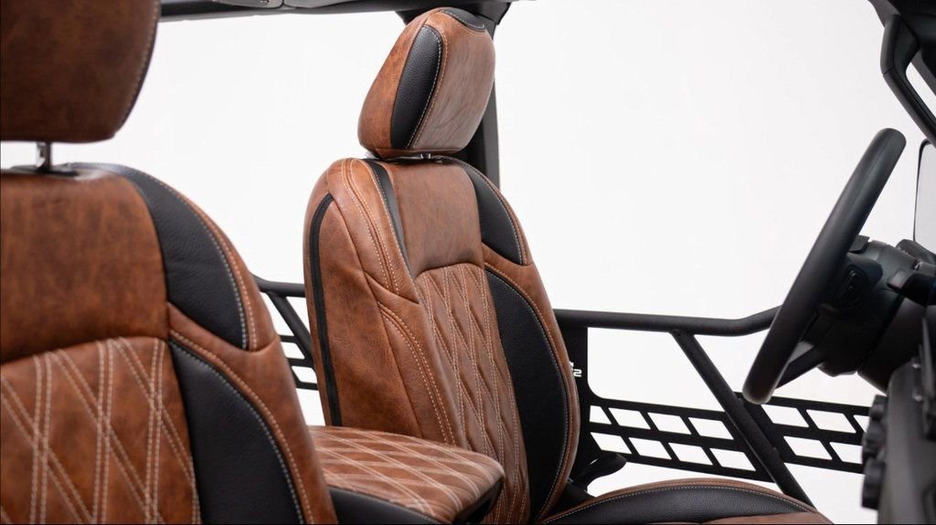 Used 2025 Jeep Wrangler Sport image 15