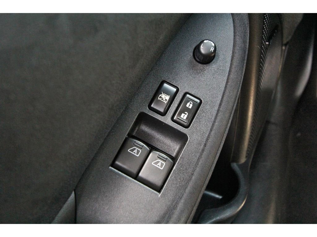 Used 2010 Nissan 370Z Touring image 14