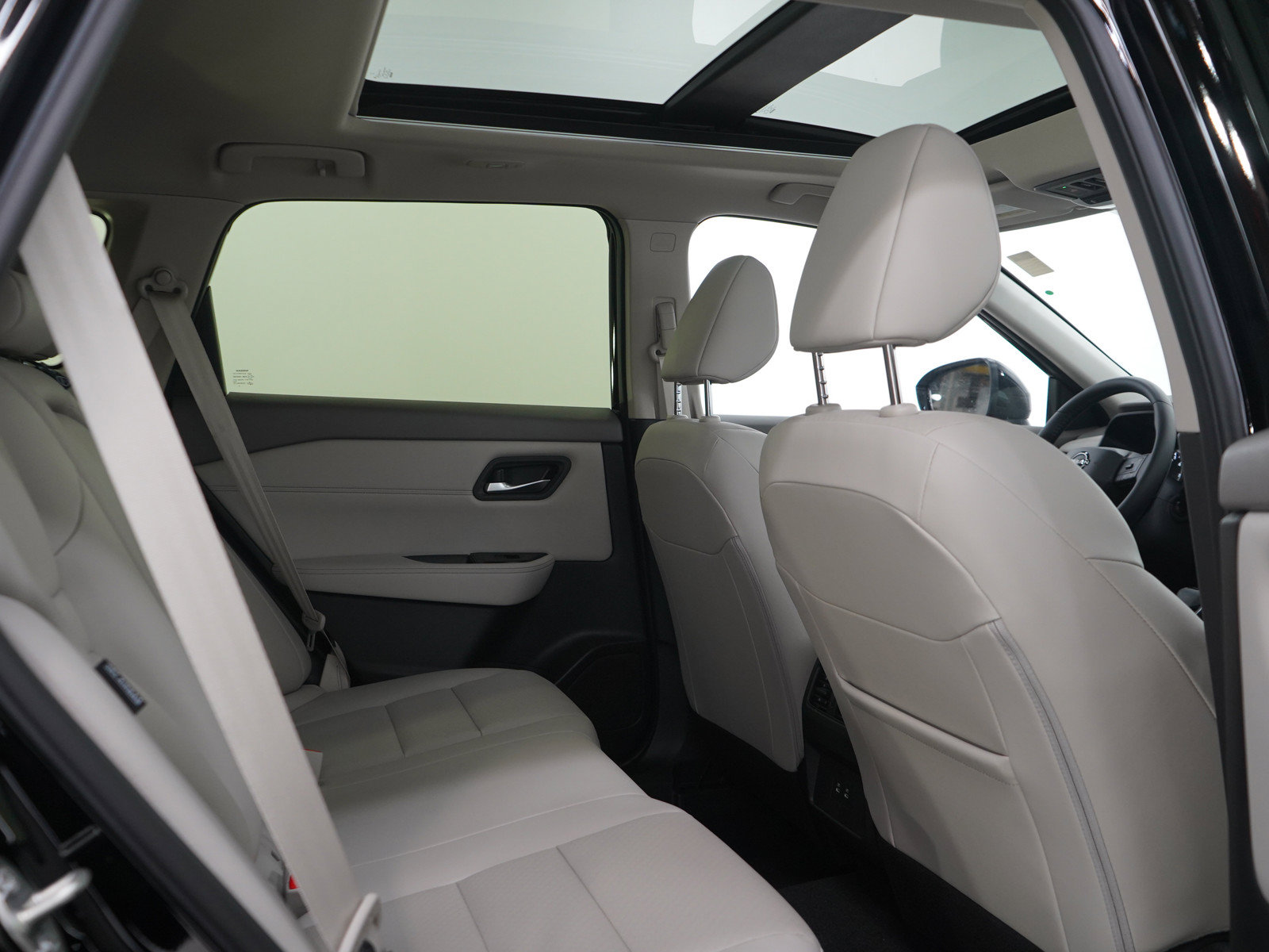 Certified 2026 Nissan Rogue Dark Armor AWD/4WD image 14