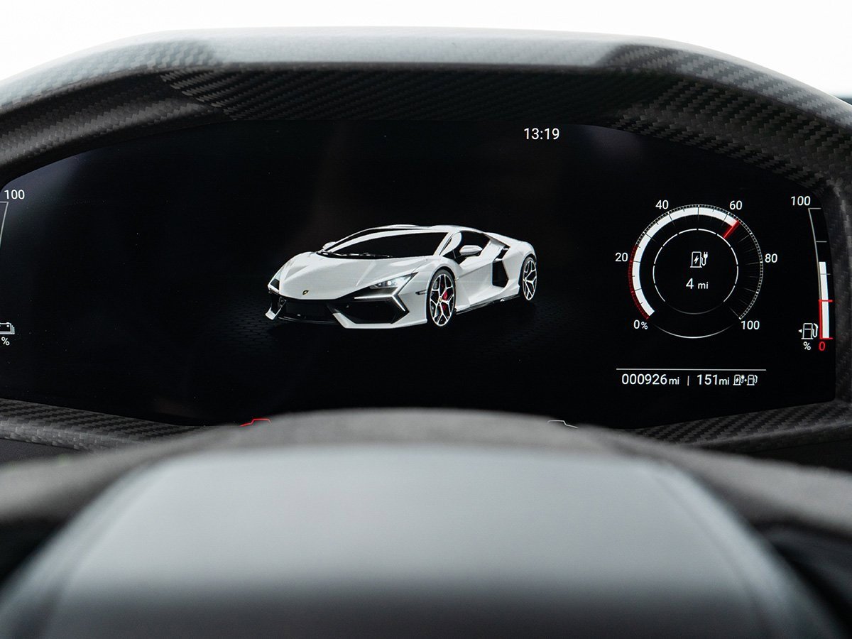 Used 2024 Lamborghini Revuelto image 20