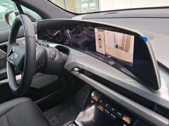 New 2026 Cadillac Vistiq Sport w/ LPO, Floor Liner Package AWD/4WD image 15