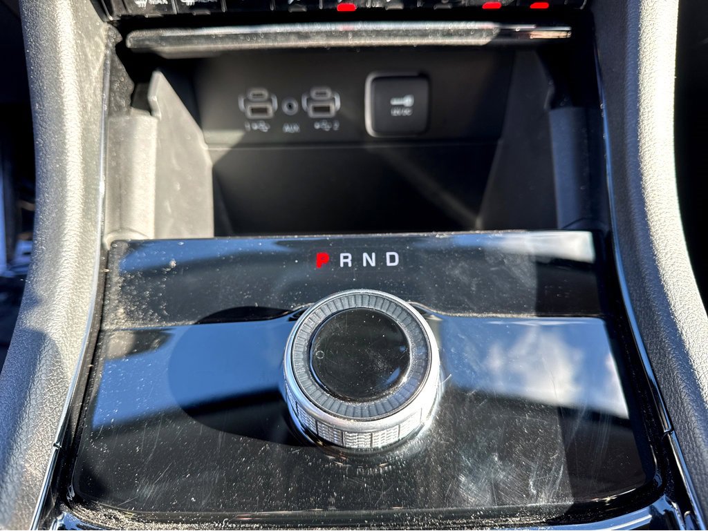 Used 2023 Jeep Grand Cherokee Laredo image 23