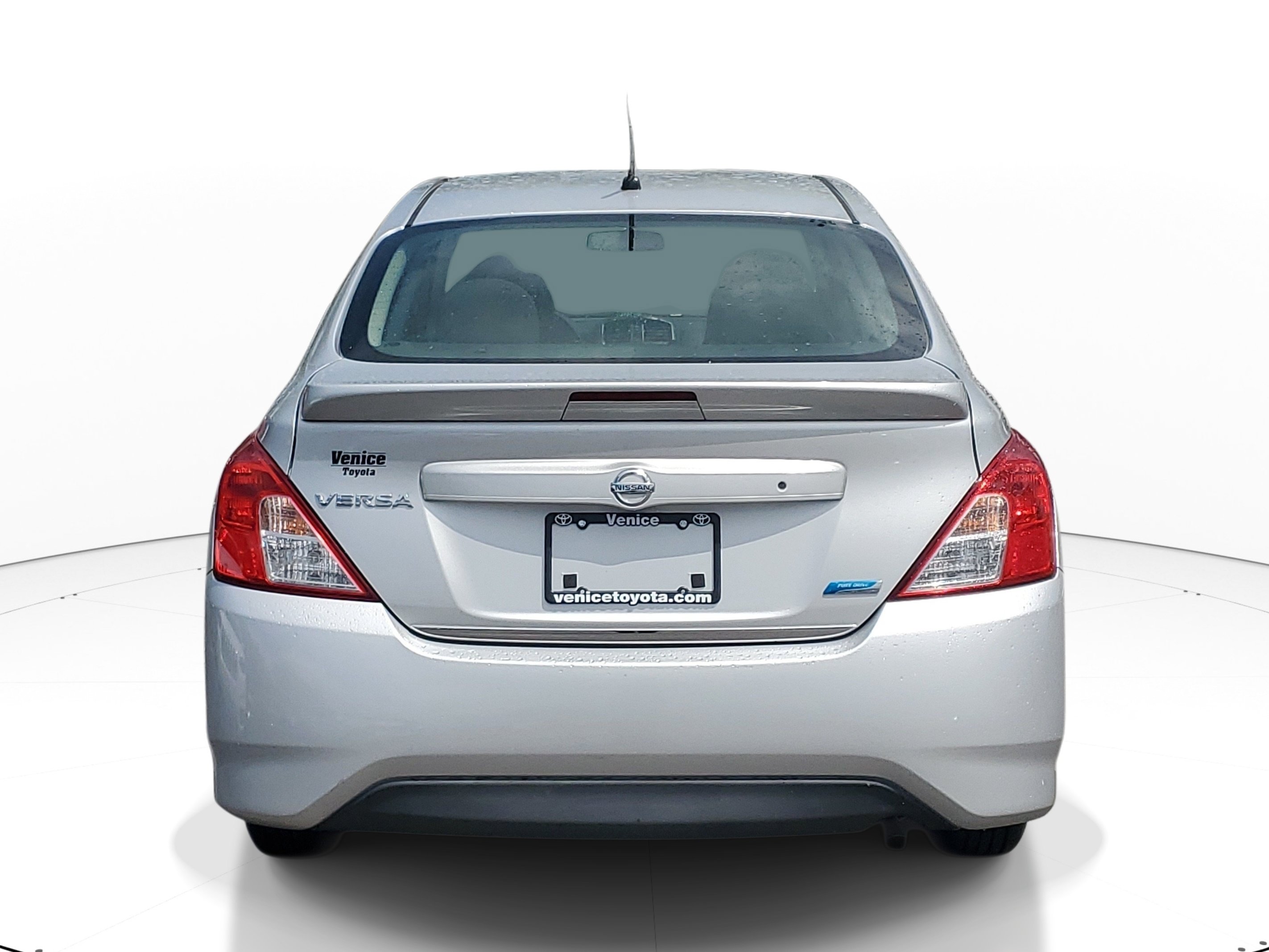 Used 2016 Nissan Versa S Plus FWD image 5