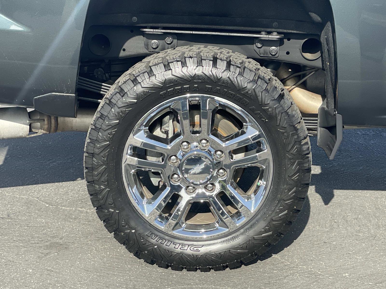 Used 2018 Chevrolet Silverado 2500 High Country w/ Duramax Plus Package image 30