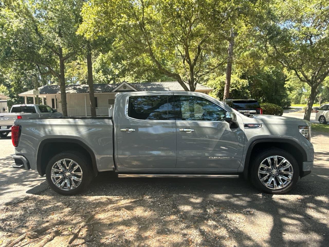Used 2025 GMC Sierra 1500 Denali w/ Denali Reserve Package AWD/4WD image 6