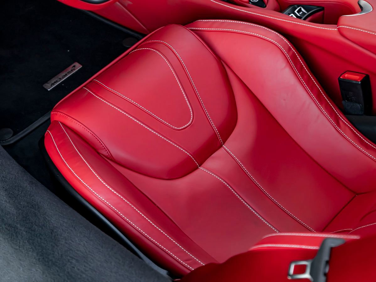 Used 2024 McLaren 750S Spider image 18