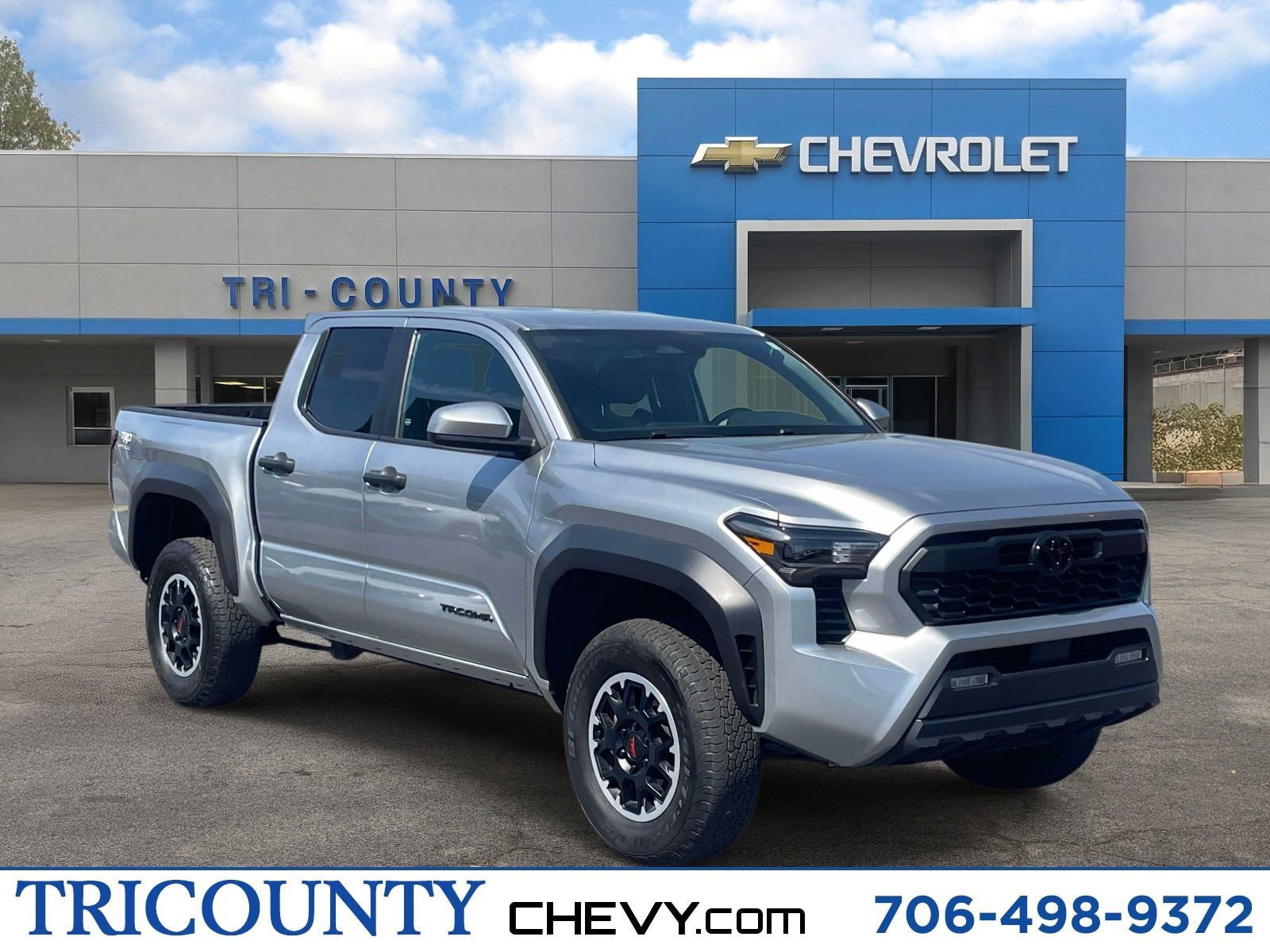 Used 2024 Toyota Tacoma TRD Off-Road AWD/4WD image 1