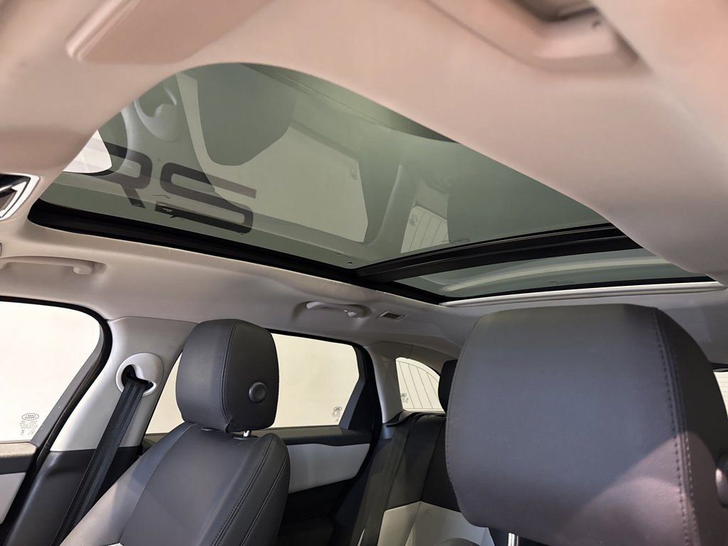 Used 2025 Land Rover Range Rover Velar Dynamic SE image 15