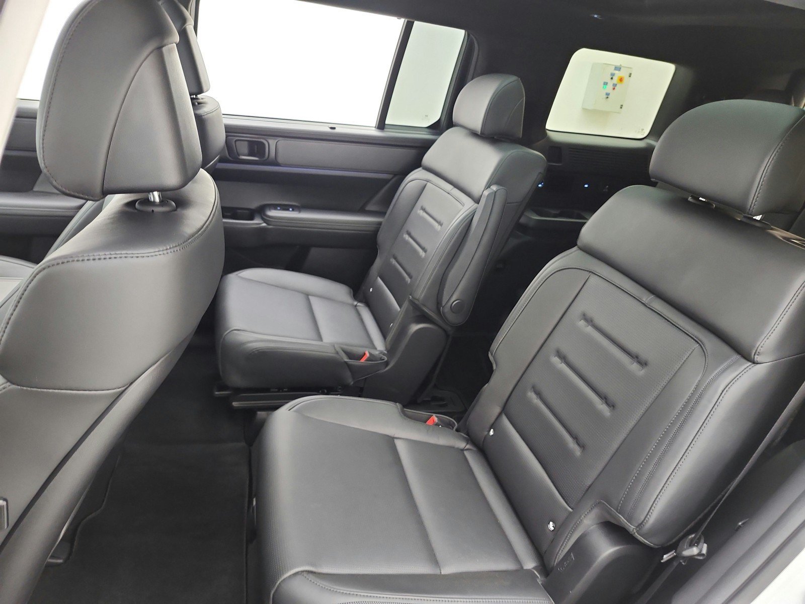 Used 2025 Hyundai Santa Fe Calligraphy FWD image 16