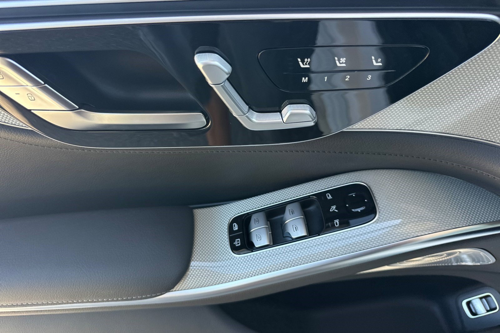 New 2027 Mercedes-Benz S 500 4MATIC image 14