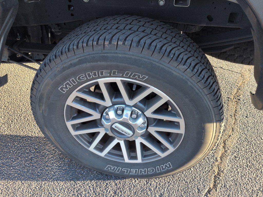 Used 2018 Ford F250 Lariat w/ Lariat Ultimate Package image 6