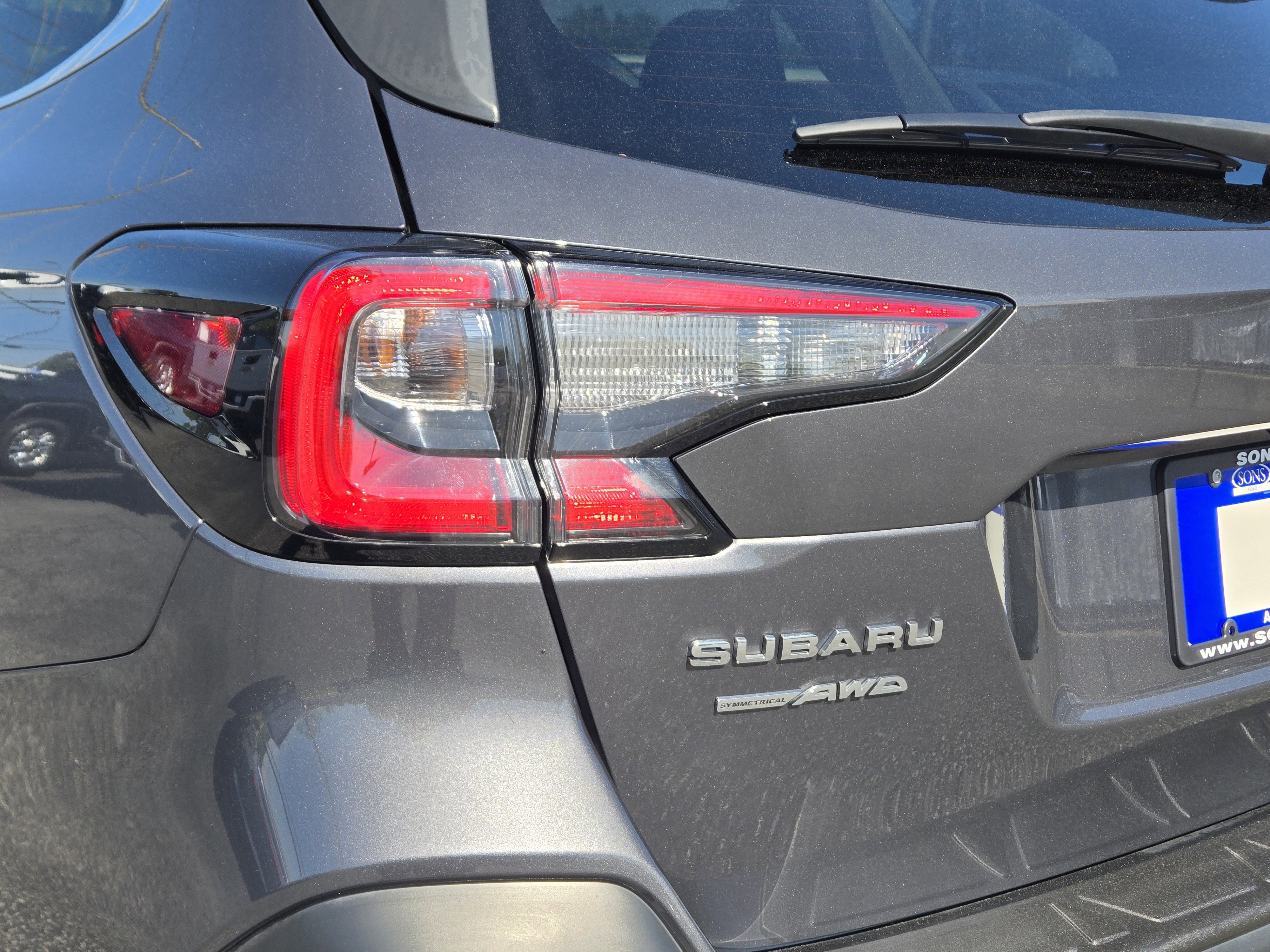 Used 2021 Subaru Outback Touring w/ Popular Package #2 image 9