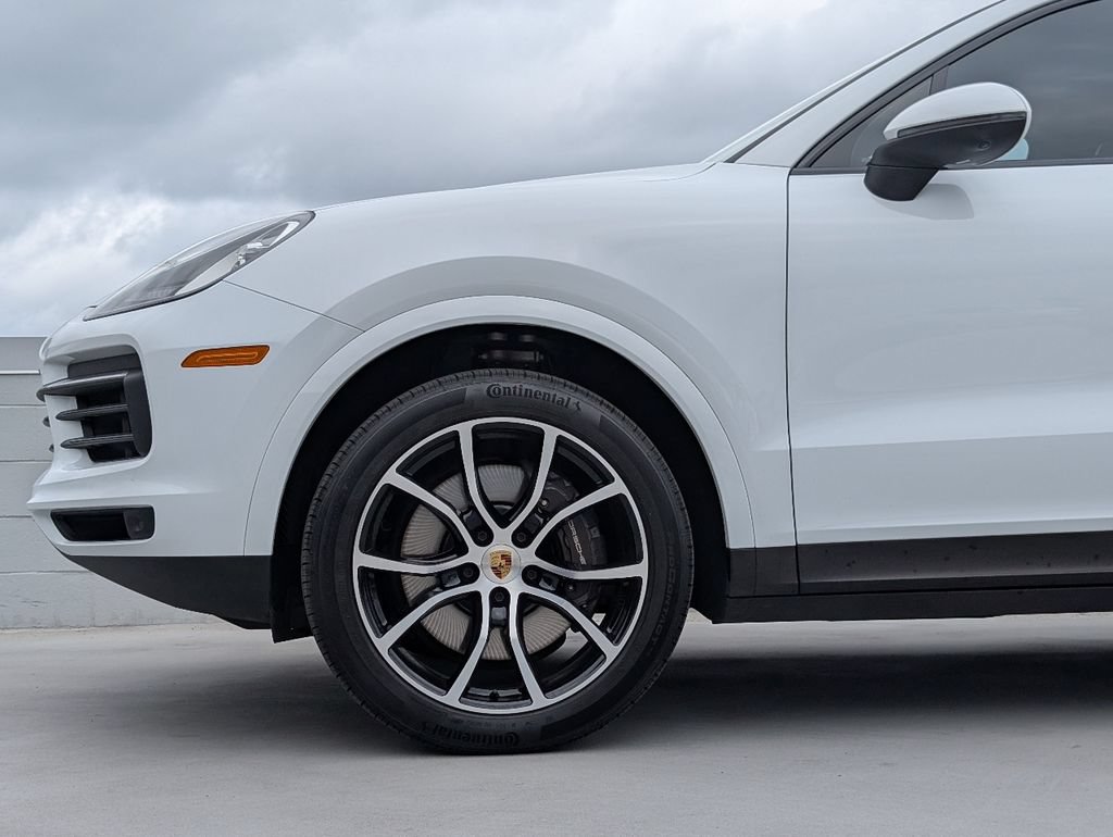 Certified 2023 Porsche Cayenne Platinum Edition AWD/4WD image 9