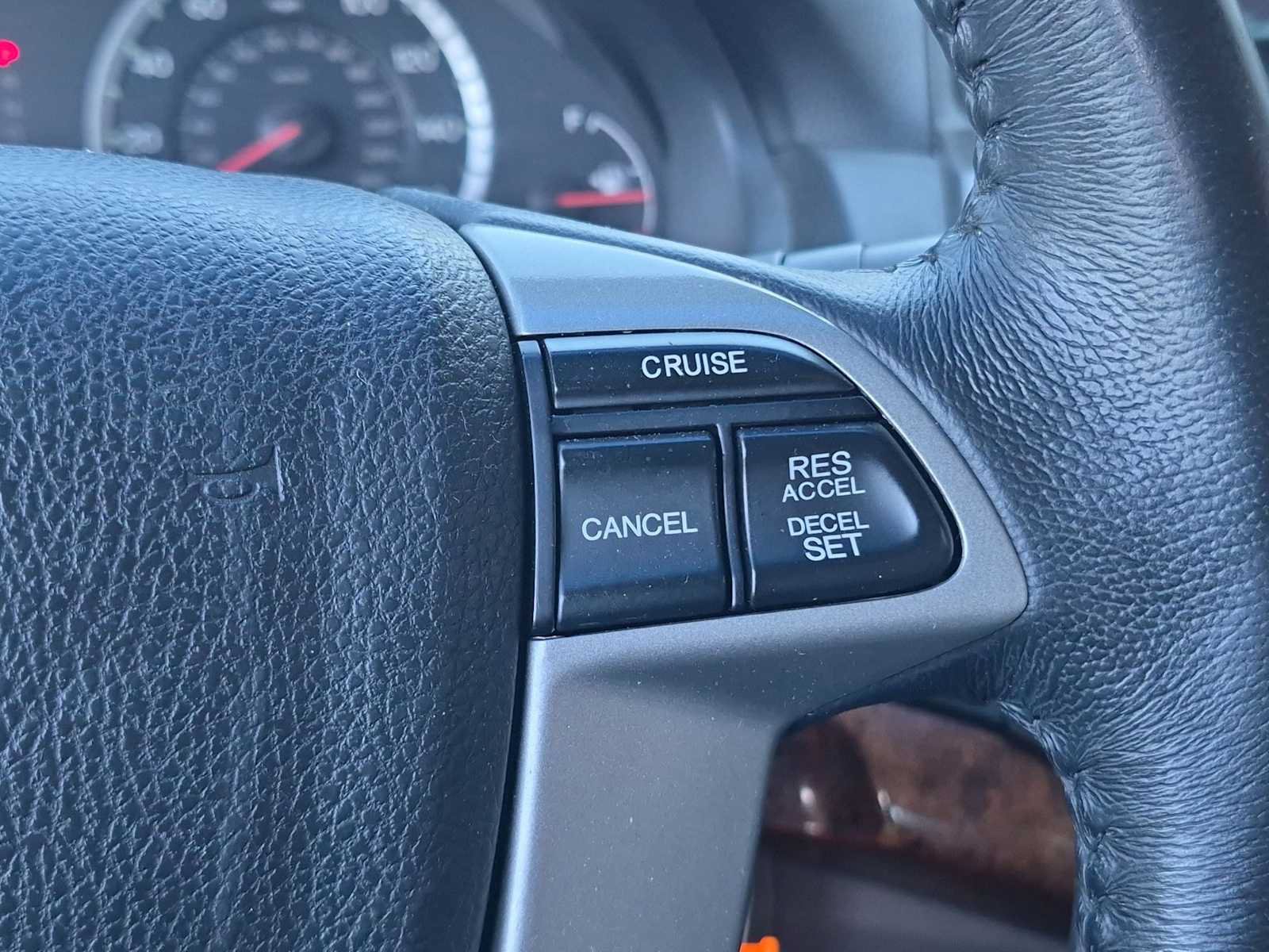 Used 2011 Honda Accord EX-L image 25
