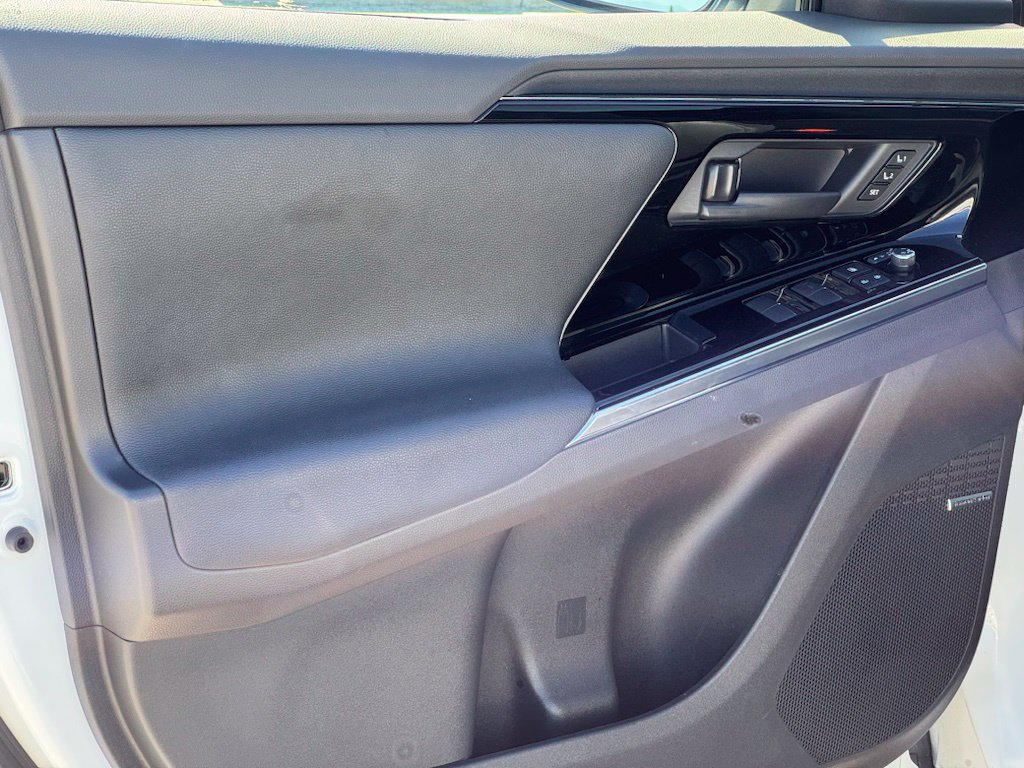 Certified 2023 Subaru Solterra AWD image 10