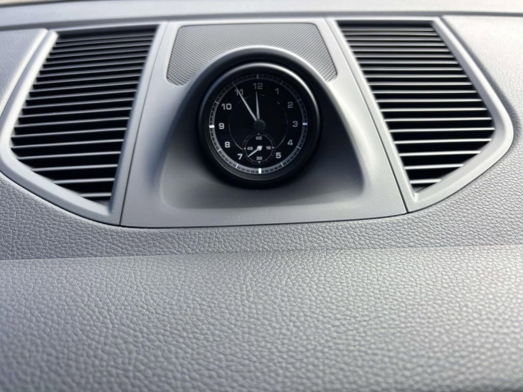 New 2026 Porsche Macan image 36