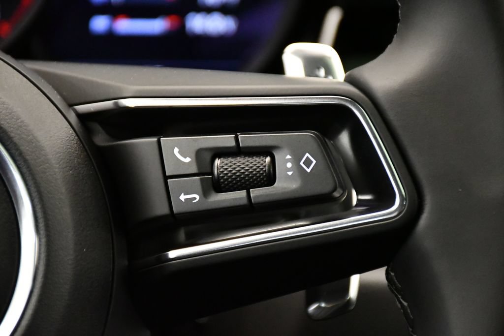Certified 2026 Porsche Macan AWD/4WD image 29