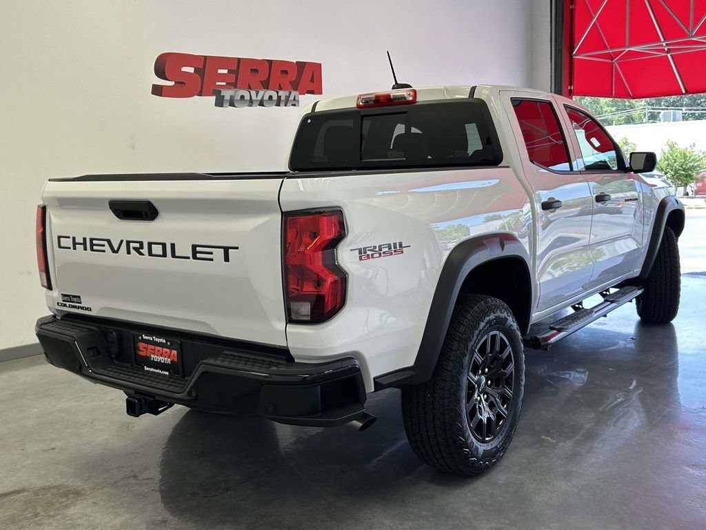 Used 2026 Chevrolet Colorado Trail Boss AWD/4WD image 3